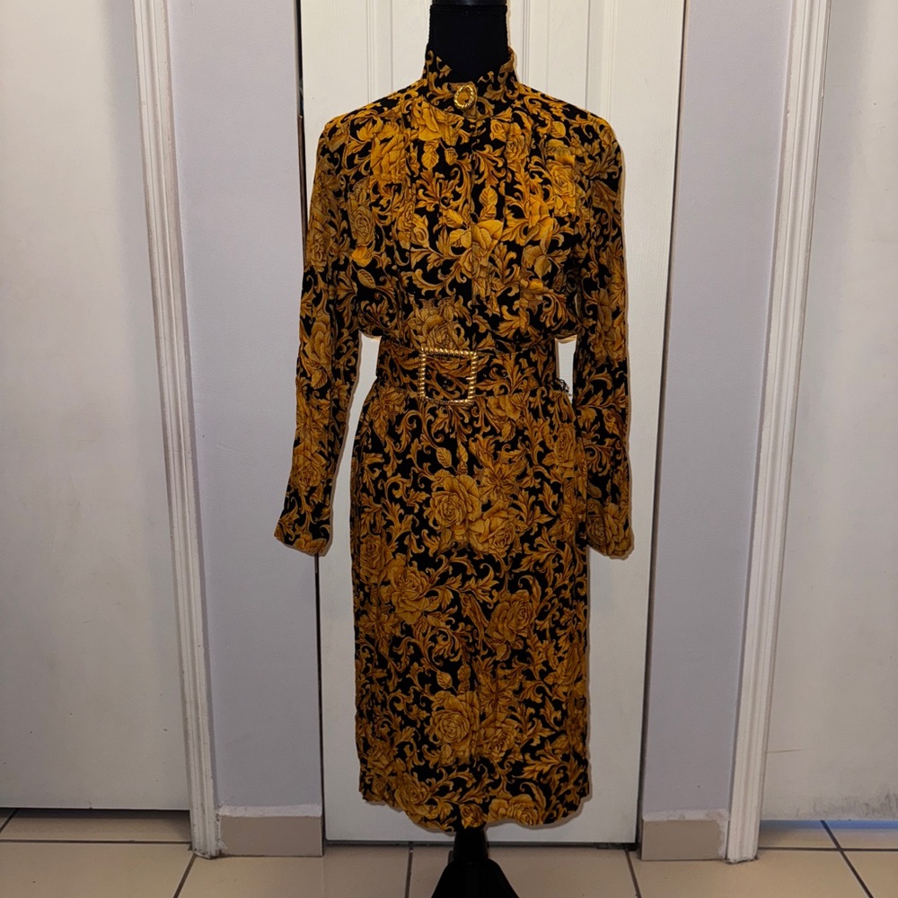 Maggy Boutique Black and Gold Long Sleeve Dress